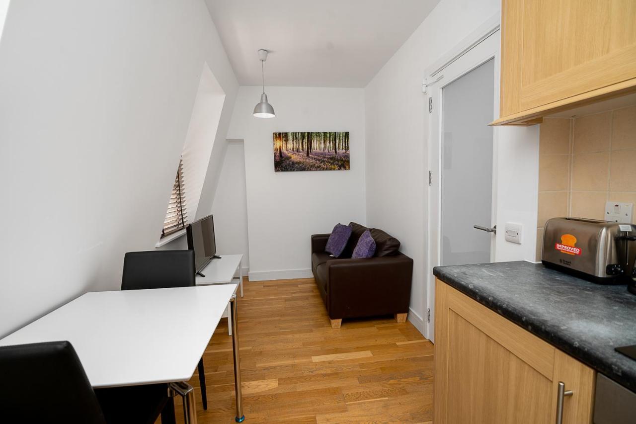 Modern 1 Bed Flat For Up To 2 People In Holborn, London With Free Wifi Apartman Kültér fotó
