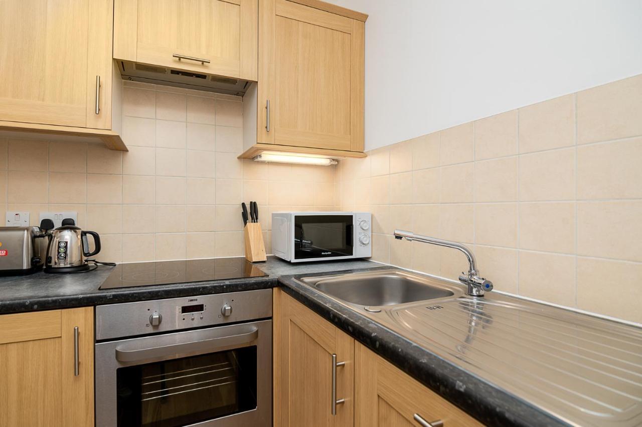 Modern 1 Bed Flat For Up To 2 People In Holborn, London With Free Wifi Apartman Kültér fotó